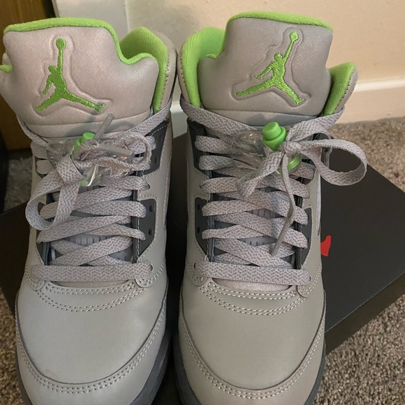 Air Jordan gray /silver reflective material size 4.5 - Picture 8 of 11